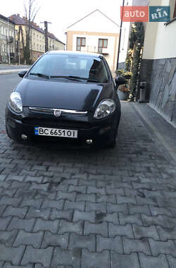 Хэтчбек Fiat Punto 2011 в 