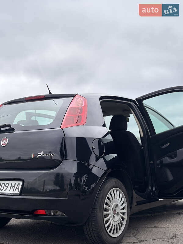 Хэтчбек Fiat Punto 2008 в Стрые