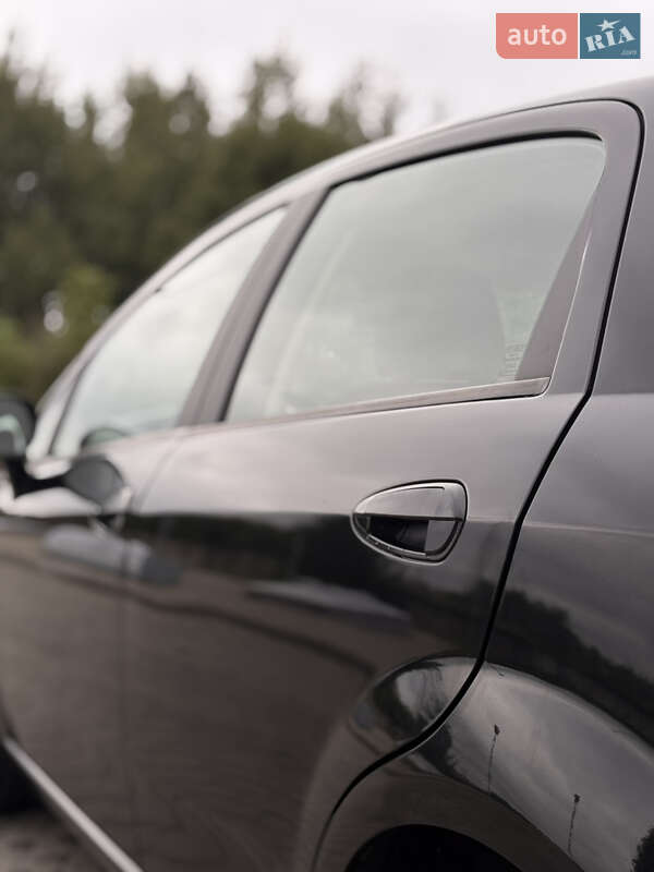 Хэтчбек Fiat Punto 2008 в Стрые