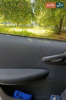 Хэтчбек Fiat Punto 2010 в 