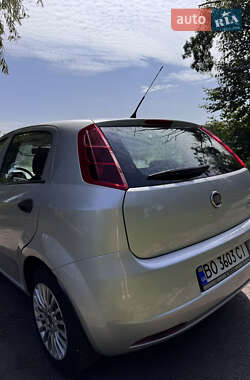 Хэтчбек Fiat Punto 2012 в 