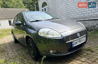 Хэтчбек Fiat Punto 2009 в 