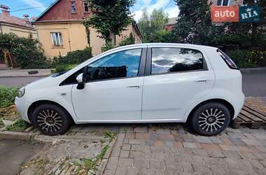 Хэтчбек Fiat Punto 2012 в 