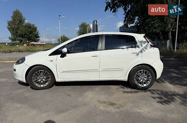Хетчбек Fiat Punto 2012 в 