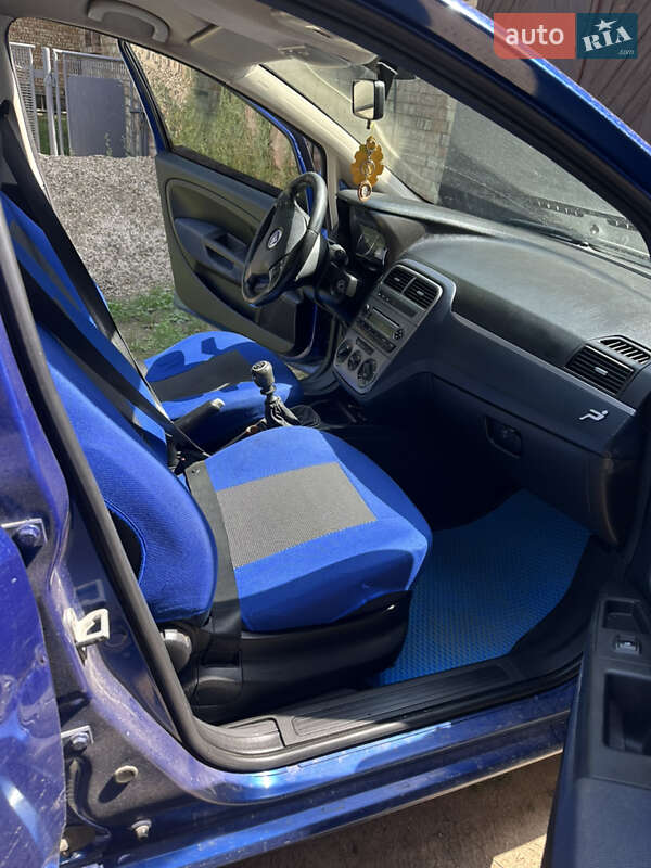 Хэтчбек Fiat Punto 2009 в Коломые фото 6 Хэтчбек Fiat Punto 2009 в Коломые