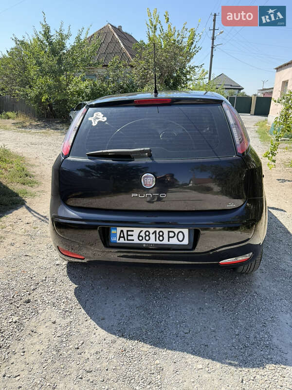 Хэтчбек Fiat Punto 2011 в Новомосковске