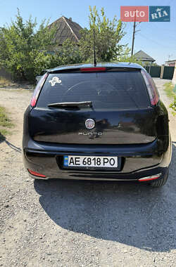 Хэтчбек Fiat Punto 2011 в 