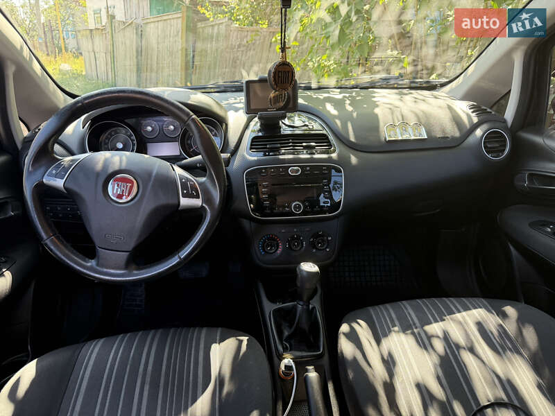 Хэтчбек Fiat Punto 2011 в Новомосковске