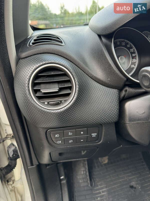 Хэтчбек Fiat Punto 2011 в Житомире фото 15 Хэтчбек Fiat Punto 2011 в Житомире