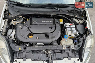 Хетчбек Fiat Punto 2011 в 