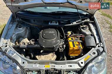 Хэтчбек Fiat Punto 2004 в 