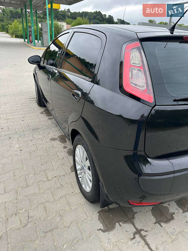 Хэтчбек Fiat Punto 2011 в Львове