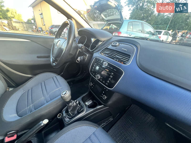 Хэтчбек Fiat Punto 2010 в Коломые