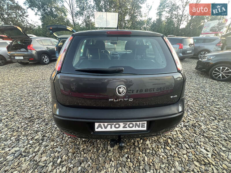 Хэтчбек Fiat Punto 2010 в Коломые