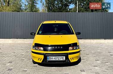 Хэтчбек Fiat Punto 2000 в 