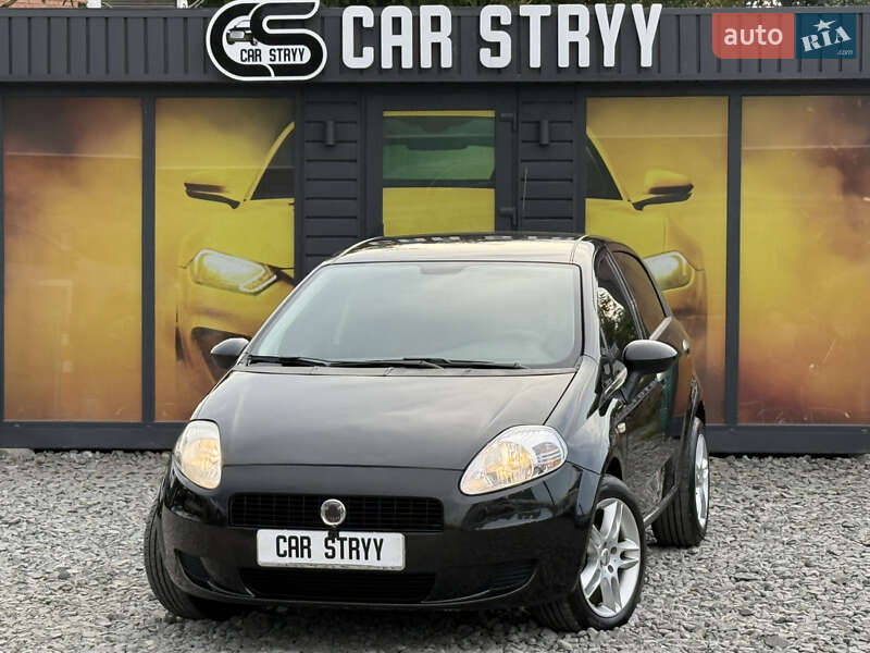 Хэтчбек Fiat Punto 2009 в 