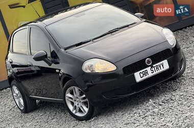 Хэтчбек Fiat Punto 2009 в 