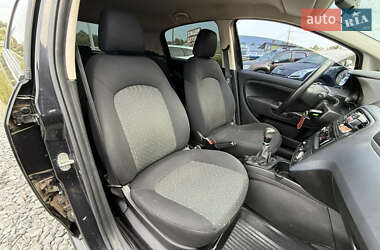 Хэтчбек Fiat Punto 2009 в 