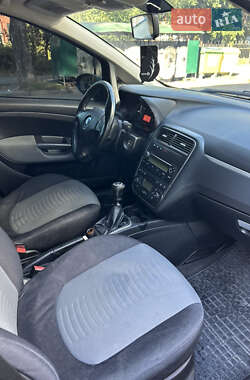 Хэтчбек Fiat Punto 2007 в 