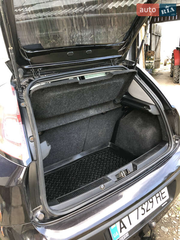 Хетчбек Fiat Punto 2011 в Калуші