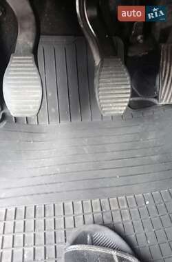 Хэтчбек Fiat Punto 2009 в 