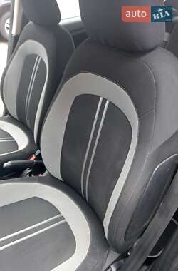 Хэтчбек Fiat Punto 2009 в 