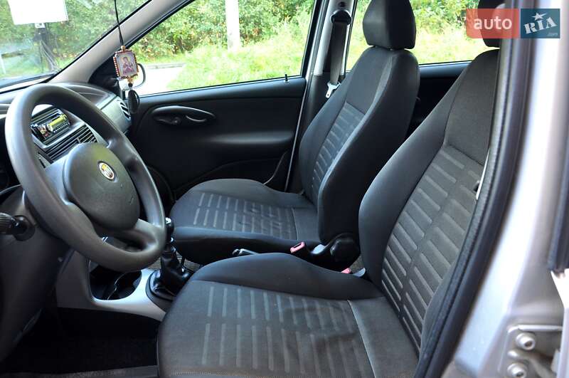Хетчбек Fiat Punto 2009 в Львові