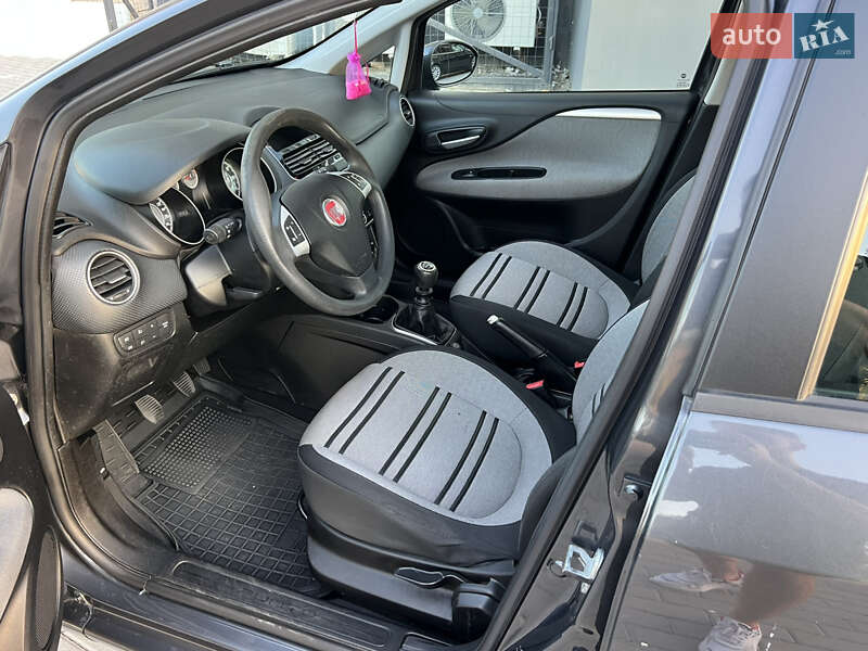 Хэтчбек Fiat Punto 2010 в Ровно