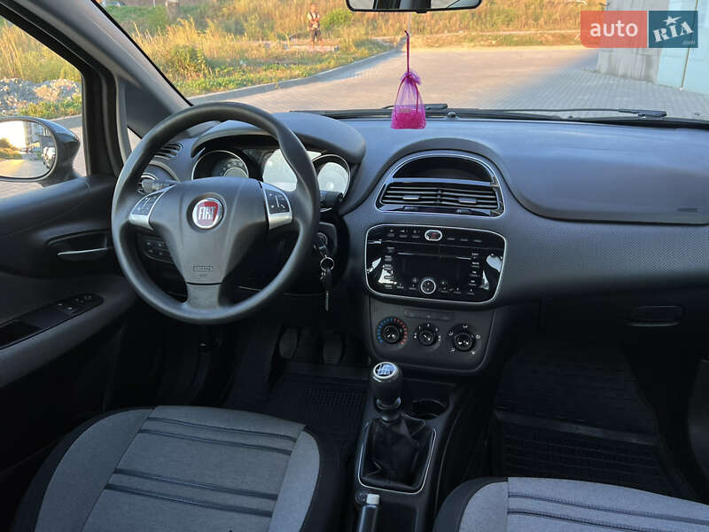 Хэтчбек Fiat Punto 2010 в Ровно