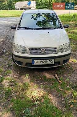 Хетчбек Fiat Punto 2011 в 