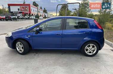 Хэтчбек Fiat Punto 2008 в 