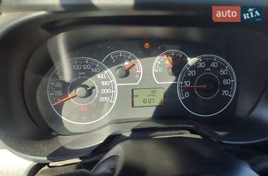 Хэтчбек Fiat Punto 2010 в 