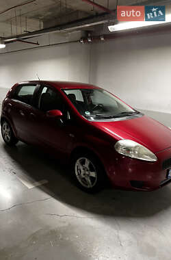 Хетчбек Fiat Punto 2009 в 