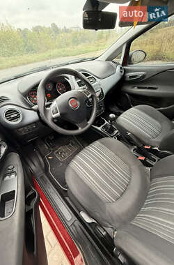 Хетчбек Fiat Punto 2010 в 