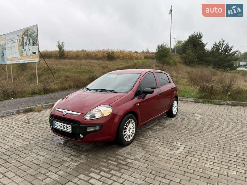 Хетчбек Fiat Punto 2010 в Тернополі