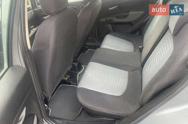 Хэтчбек Fiat Punto 2008 в 