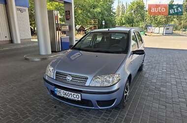 Хэтчбек Fiat Punto 2007 в 