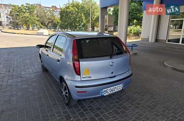 Хэтчбек Fiat Punto 2007 в 