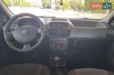 Хэтчбек Fiat Punto 2007 в 