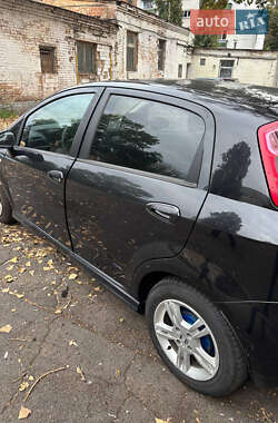 Хэтчбек Fiat Punto 2008 в 