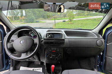 Хэтчбек Fiat Punto 2006 в 