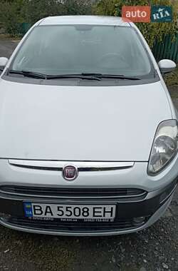 Хэтчбек Fiat Punto 2010 в 