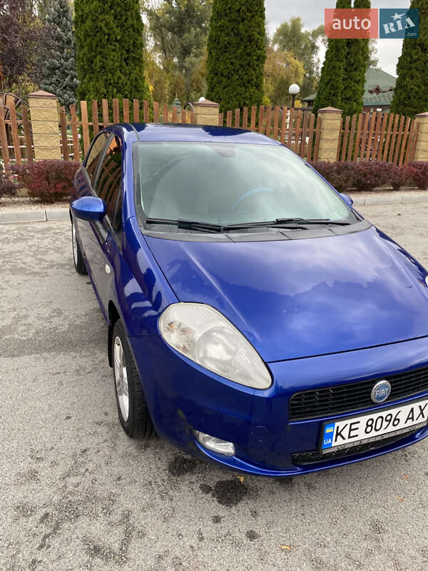 Хэтчбек Fiat Punto 2007 в 