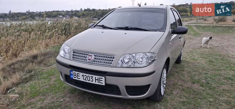 Хэтчбек Fiat Punto 2010 в Николаеве