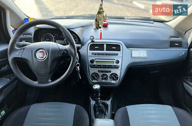 Хетчбек Fiat Punto 2009 в 