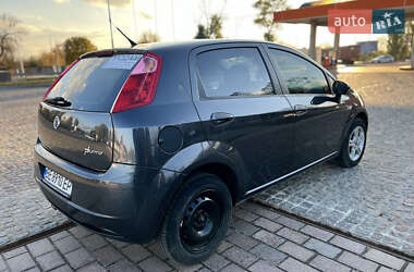 Хетчбек Fiat Punto 2009 в 