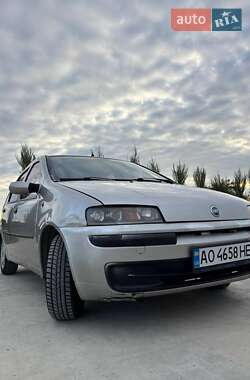Хетчбек Fiat Punto 2003 в 