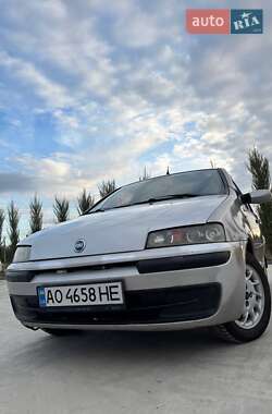 Хетчбек Fiat Punto 2003 в 