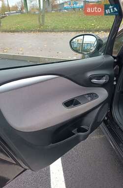Хетчбек Fiat Punto 2011 в 