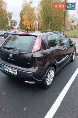 Хетчбек Fiat Punto 2011 в 